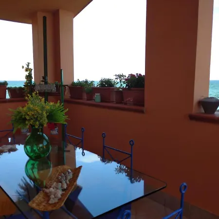 Casa Bon' Aria Fronte Mare Sud Sardegna * La Maddalena (Cagliari)