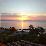 Casa Bon' Aria Fronte Mare Sud Sardegna 度假居 *